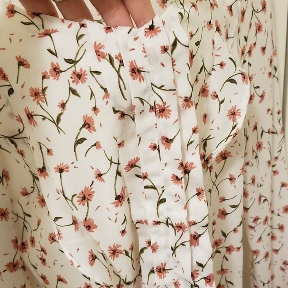 Floral blouse - Picture 4 of 4